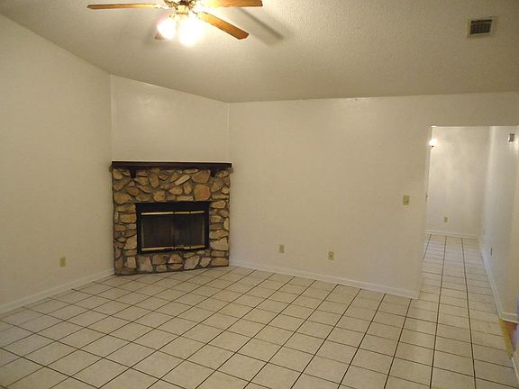 2nd image of 4765 Leah Ln