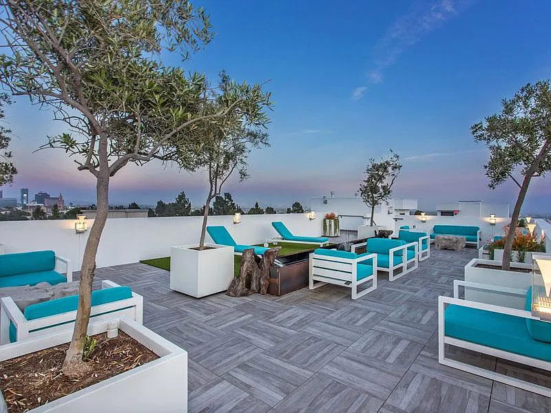 La Brea Regency LLC — Photo 4