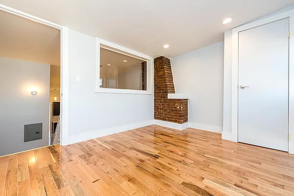 Rented by Nooklyn NYC LLC | media 70