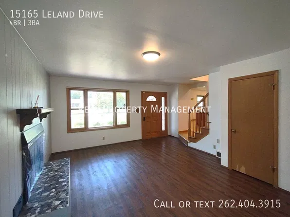 15165 Leland Dr, Brookfield, WI 53005