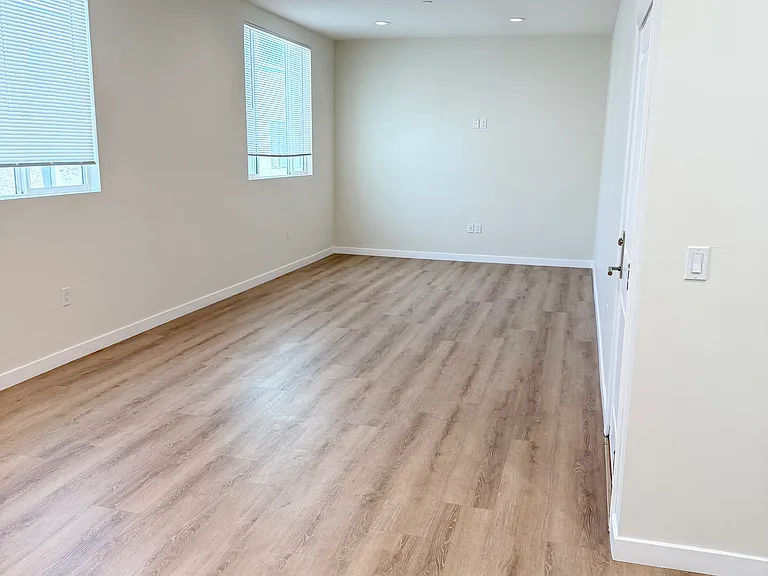 8827 Van Nuys Blvd #203 — Photo 8
