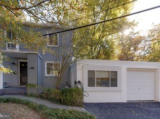 10 Hillside Rd, Greenbelt, MD 20770