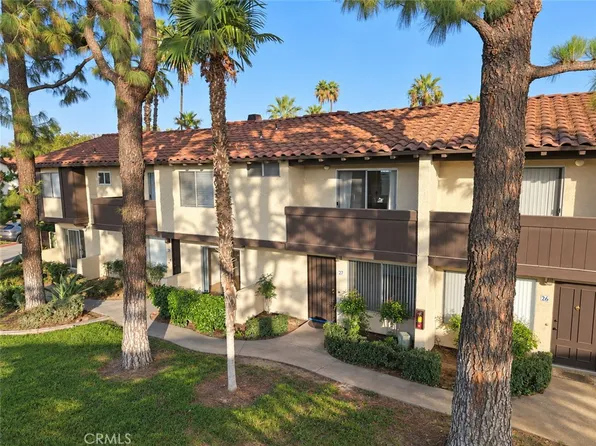 1097 Santo Antonio Dr APT 27, Colton, CA 92324