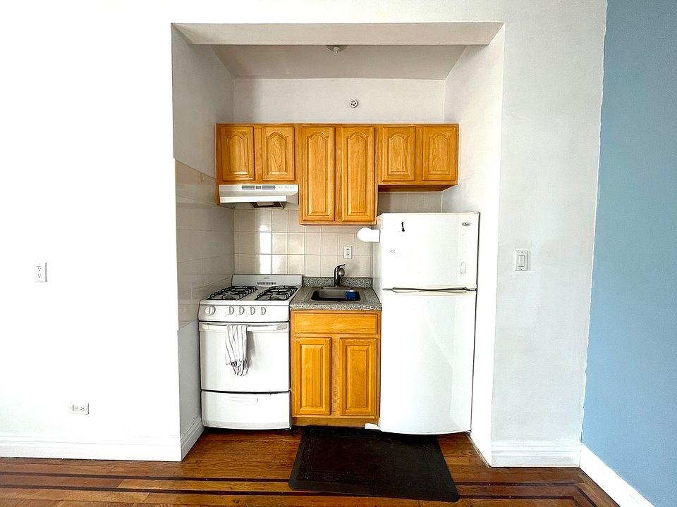 2nd image of 23-84 26th St #B3