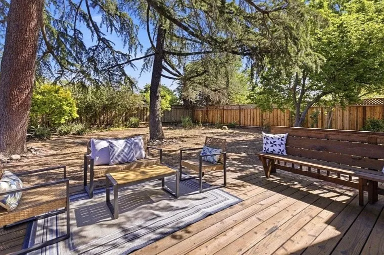 1306 Craig Dr — Photo 12