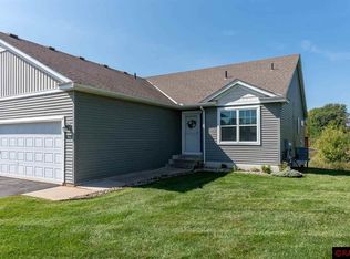 620 Tomahawk Ct, Madison Lake, MN 56063