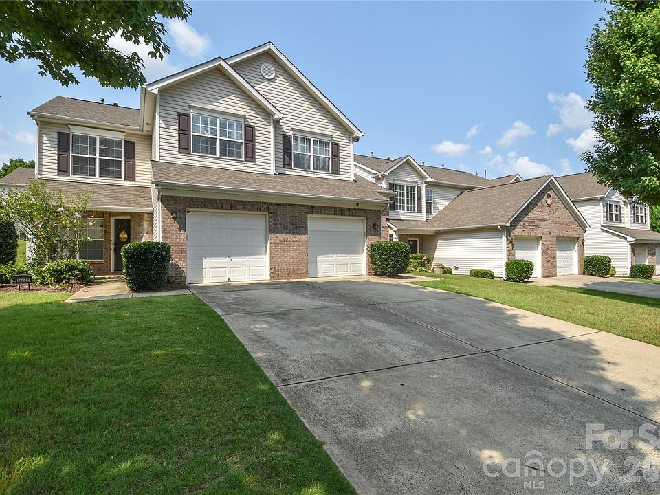1st image of 12222 Stratfield Place Cir
