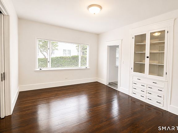 3rd image of 760 Howe Ave #1