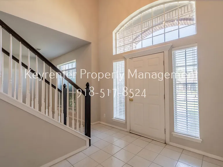 8514 S 112th East Ave — Photo 2
