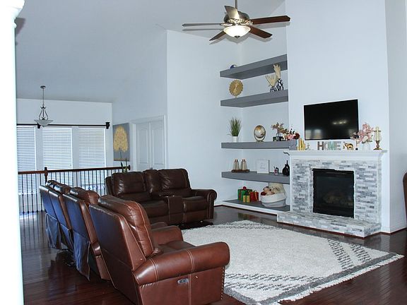 4th image of 16701 Glen Lakes Dr