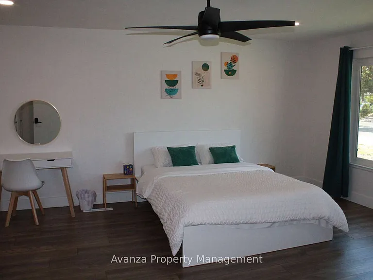 725 W Rialto Ave — Photo 10