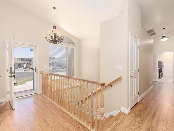 2nd image of 1171 Hubbard Pl