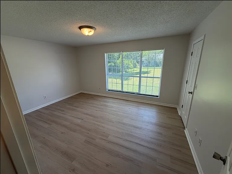 206 Buckston Ct — Photo 11
