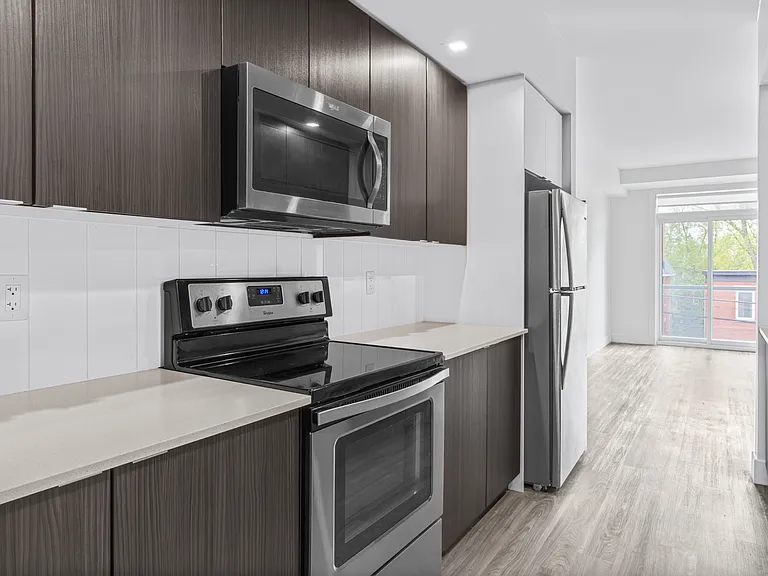 337 Sunnyside Ave — Photo 3