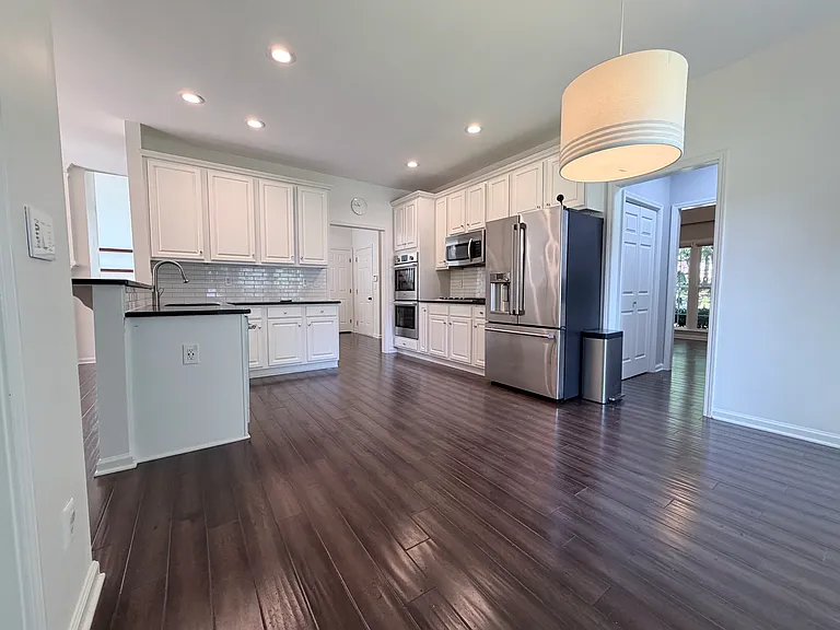 950 Lancaster Walk — Photo 10