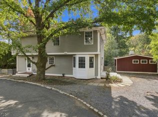 108 Hillside Ter, Califon, NJ 07830
