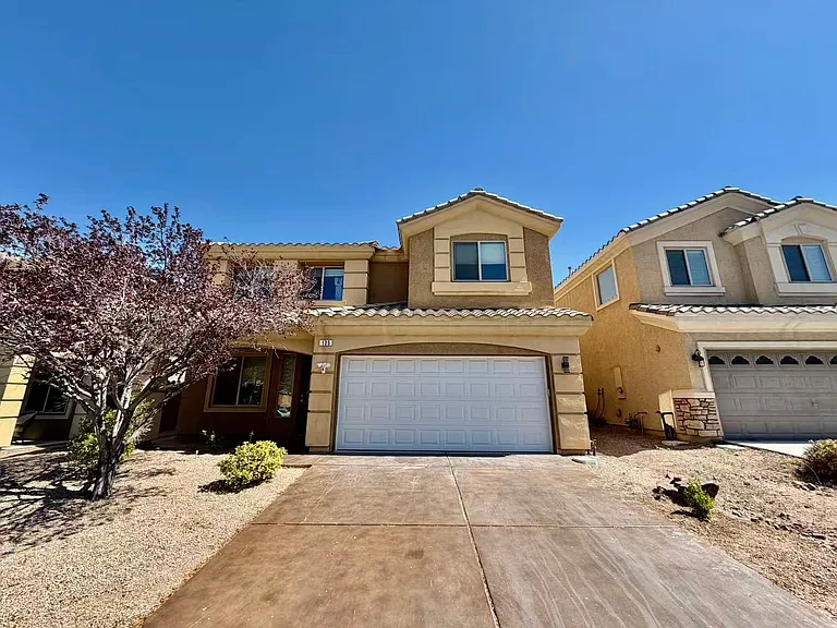 135 Tall Ruff Dr — Photo 1
