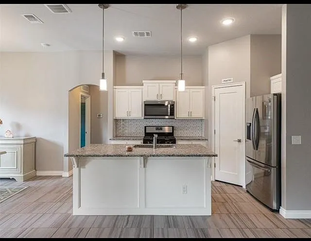 810 Barbaroot Dr — Photo 7