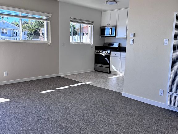 4th image of 758 Poli St