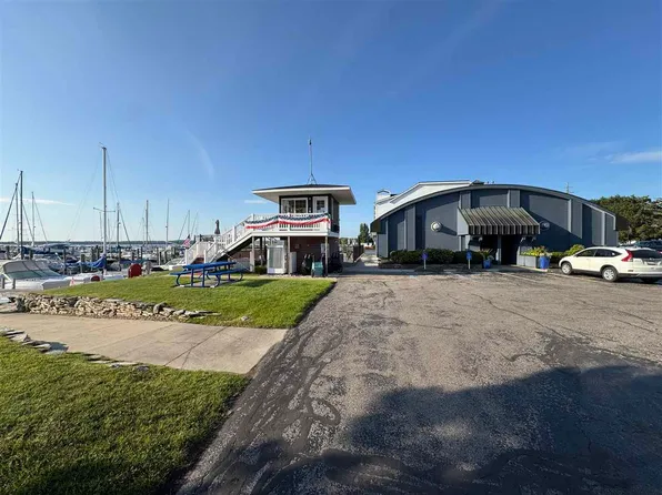 202 Ferry Ave #77, Charlevoix, MI 49720
