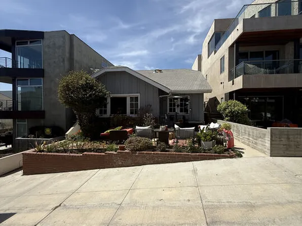127 16th St, Manhattan Beach, CA 90266
