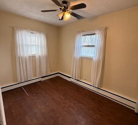 3rd image of 1018 W Plainfield Rd