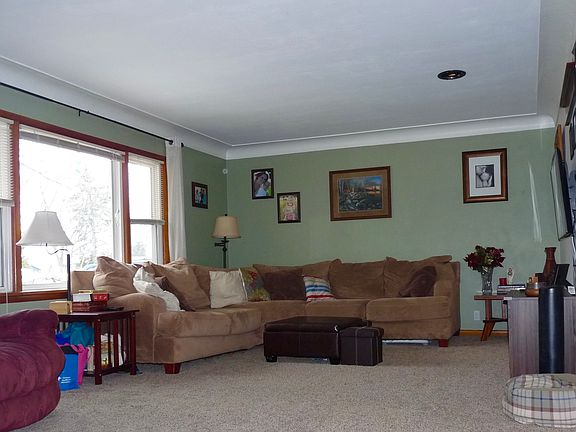 2nd image of 5201 Rainbow Dr