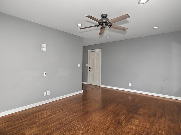 5th image of 4116 Toronto St
