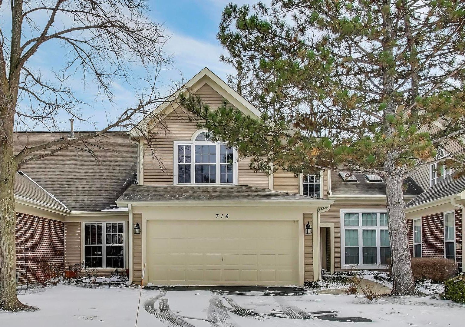 716 Clover Hill Ct, Elk Grove Village, IL 60007 | Zillow