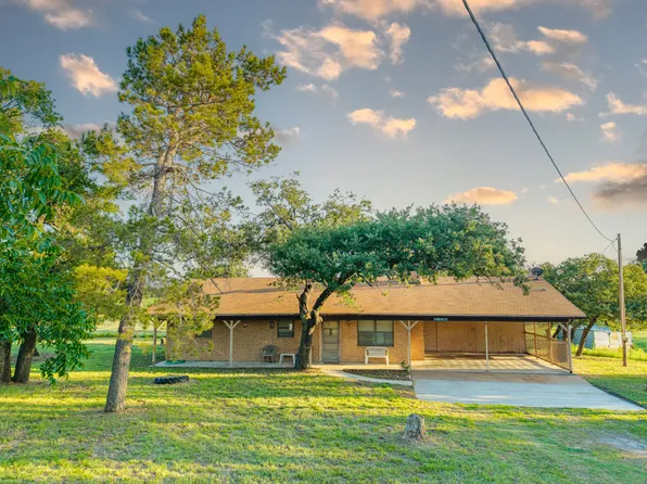 901 County Road 113, Comanche, TX 76442