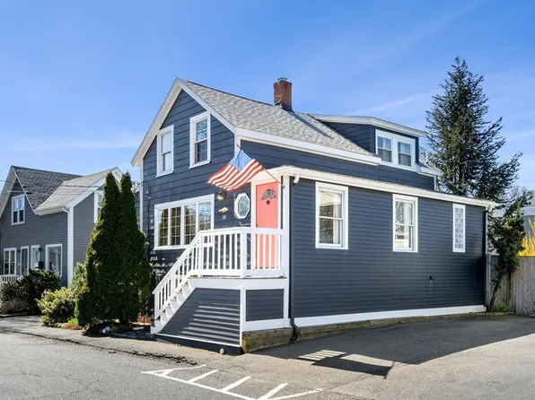 15 Hawkes St, Marblehead, MA 01945