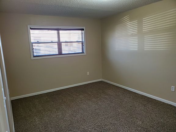 5th image of 2324 W May Ave