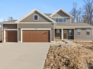 5970 Claymont Ct SE, Caledonia, MI 49316