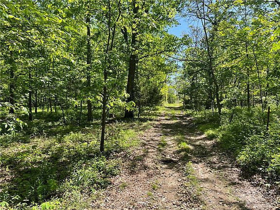 5th image of 316AC S Pleasant Valley Rd