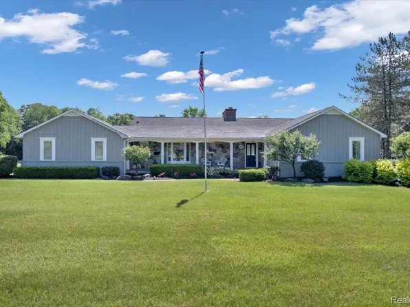 5465 S Lake George Rd, Metamora, MI 48455