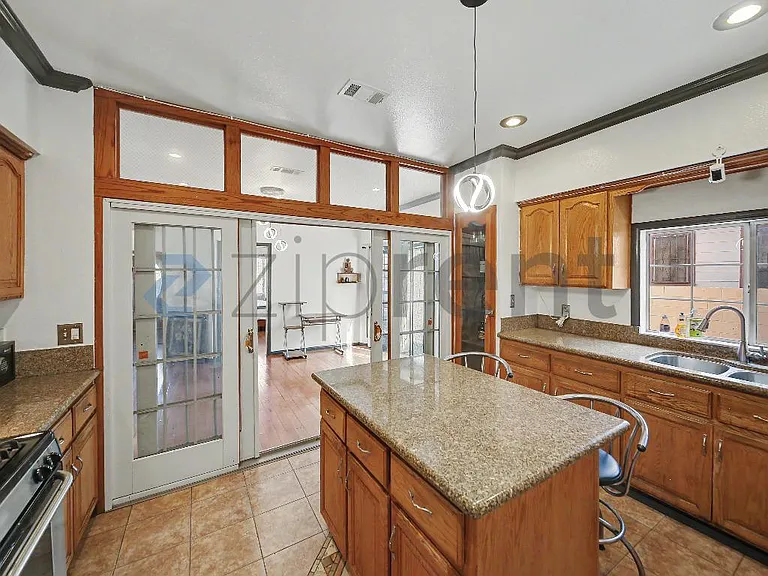 233 S Benton Way — Photo 14