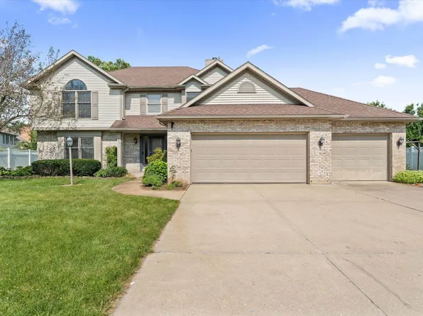 14215 Worthington Dr, Granger, IN 46530