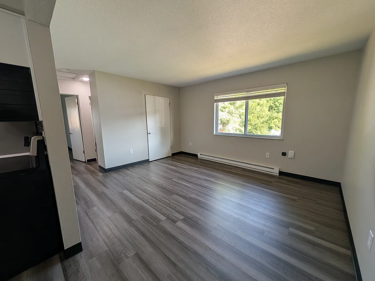 2 bed, 800 sqft, $995 — Photo 4