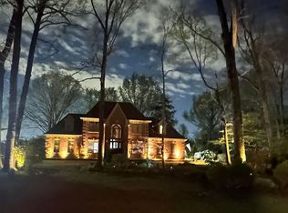 6880 Autumn Oaks Dr, Olive Branch, MS 38654