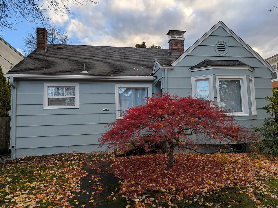 SE Tolman St
