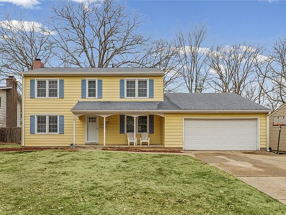 2nd image of 62 Woodhill Ct