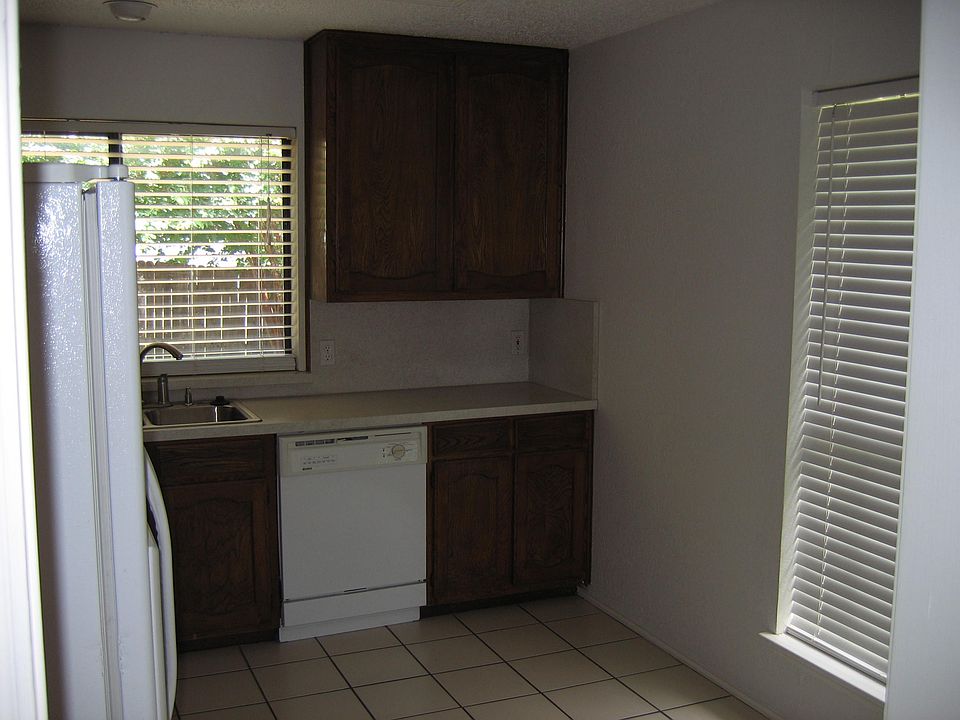 1st image of 10702 Tall Oak Dr