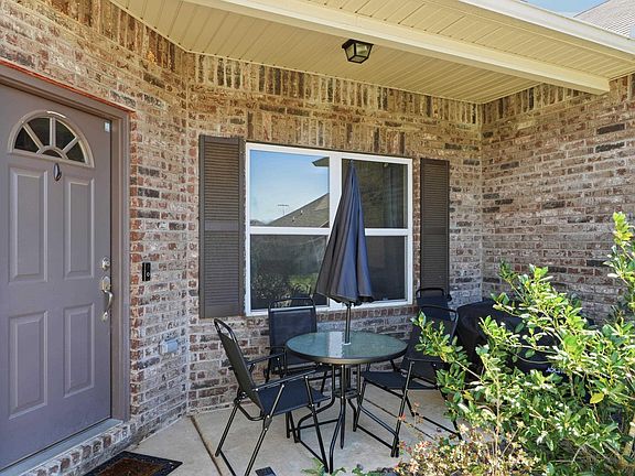 3rd image of 2020 Mary Alice Dr