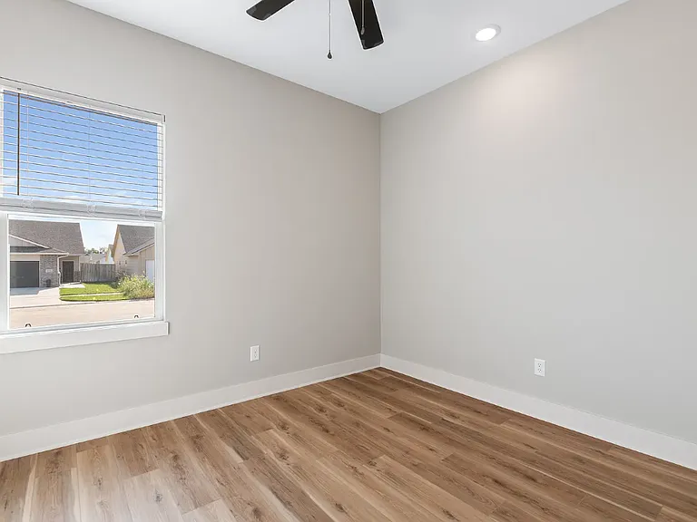 2745 S Airman St #100 — Photo 19