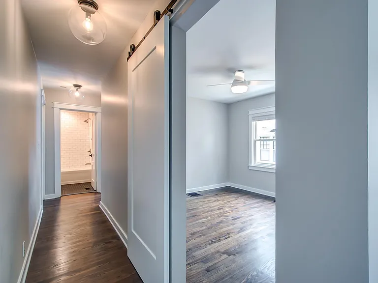 1010 Meridian St #B — Photo 6