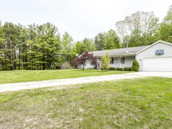 3956 Cribbins Rd, Clyde, MI 48049