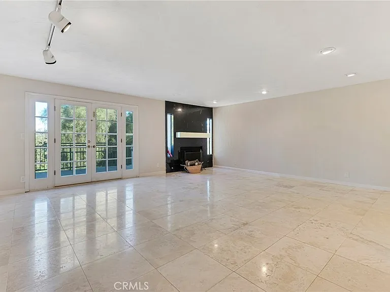 22781 Macfarlane Dr — Photo 8