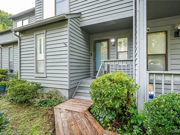 9729 Groundhog Dr, Richmond, VA 23235