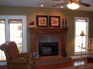 2753 Eastfield Ct, Woodlawn, TN 37191