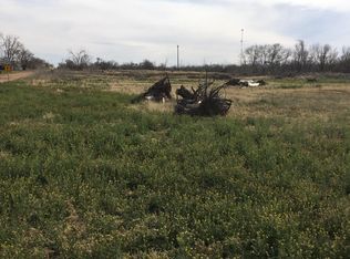 301 W Richardson St, Sundown, TX 79372